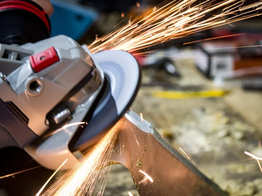 How To Use An Angle Grinder01