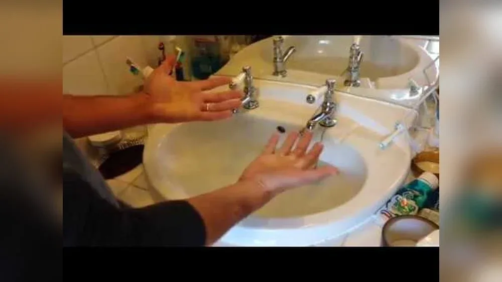 How to Unclog a Sink Without a Plunger: Easy DIY Fixes
