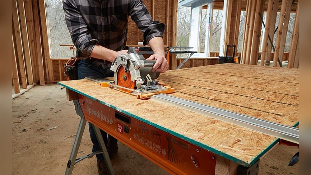 How to Use a Circular Saw: Essential Tips for Safe, Precise Cuts