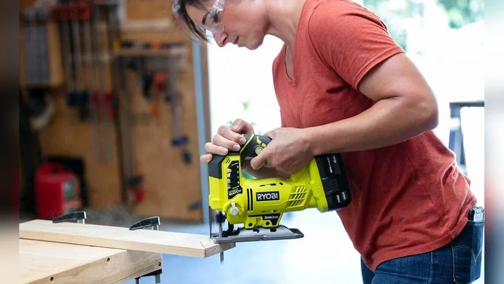How to Use a Jigsaw: Expert Tips for Perfect Cuts Every Time