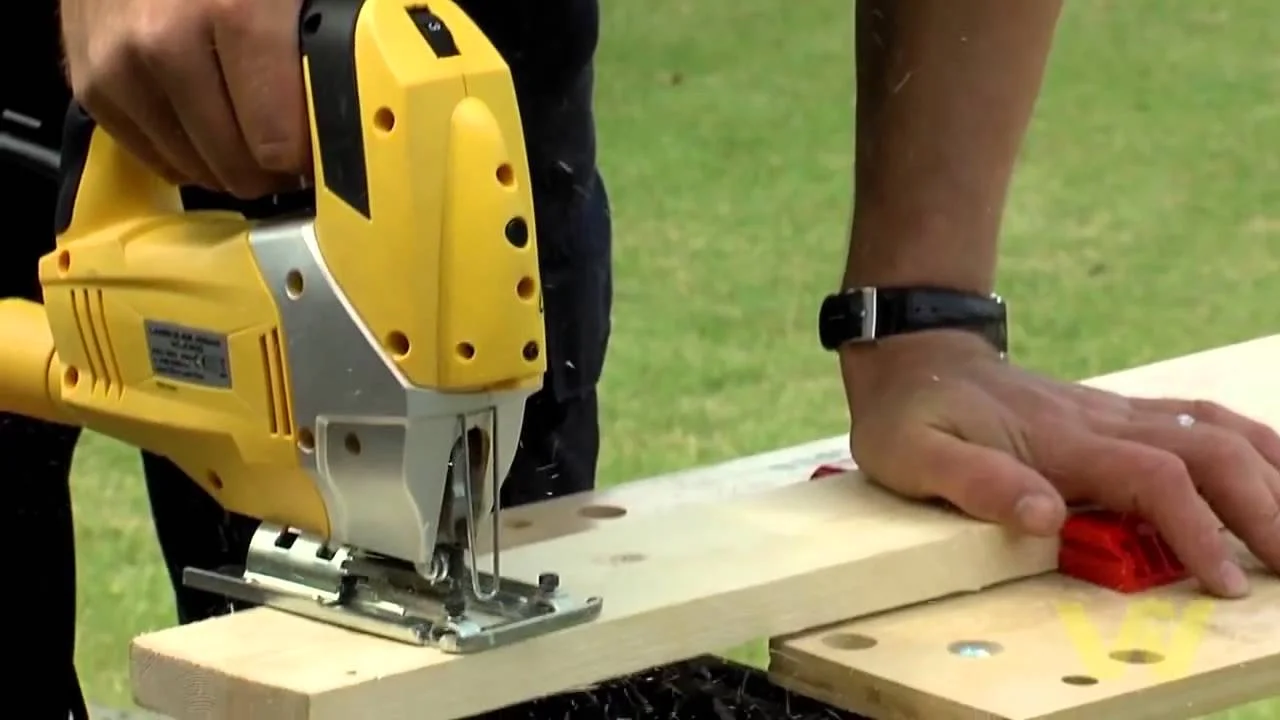 How to Use a Jigsaw: Expert Tips for Perfect Cuts Every Time