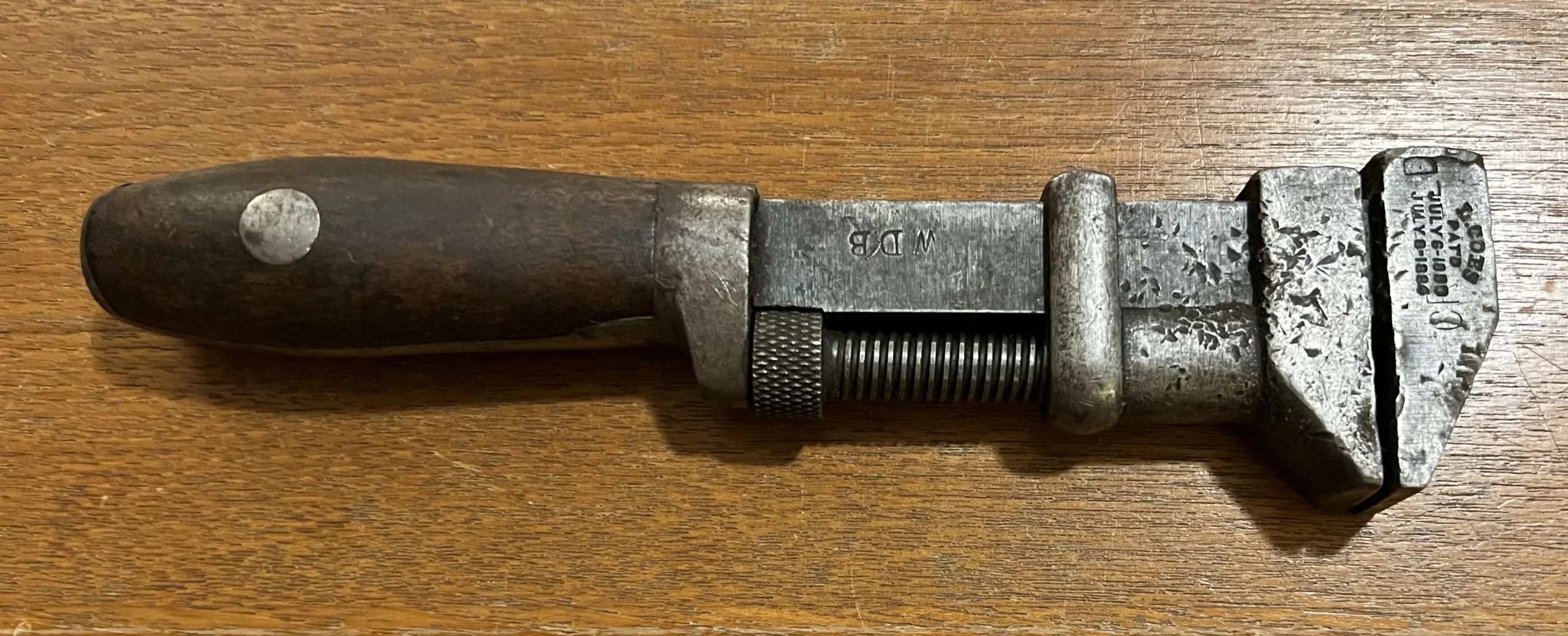 What is a Monkey Wrench: Ultimate Guide to Uses & Benefits