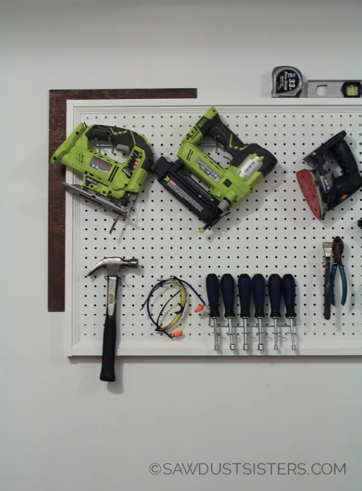 Hang pegboard 3