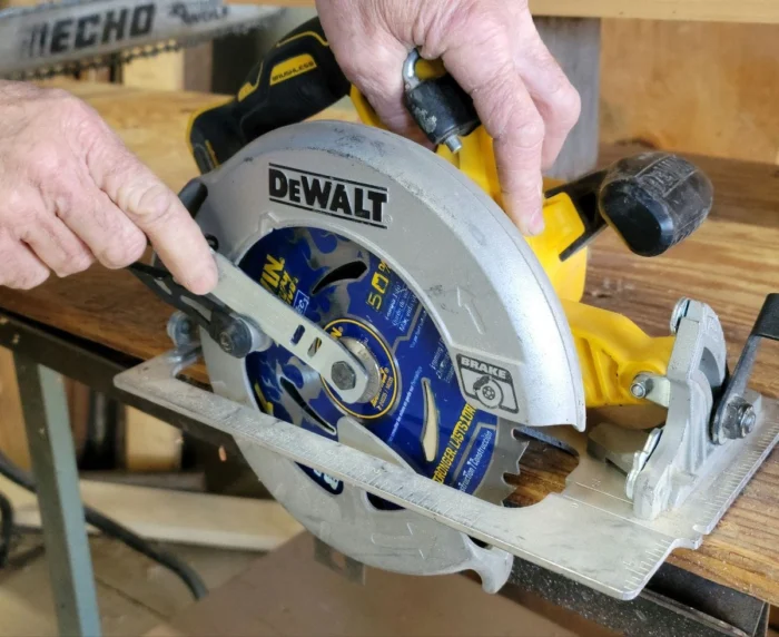 How to Remove And Replace Circular Saw Blade: Quick & Easy Guide
