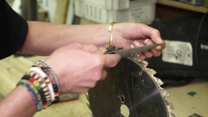 How to Sharpen a Circular Saw Blade: Expert Tips for Perfect Cuts