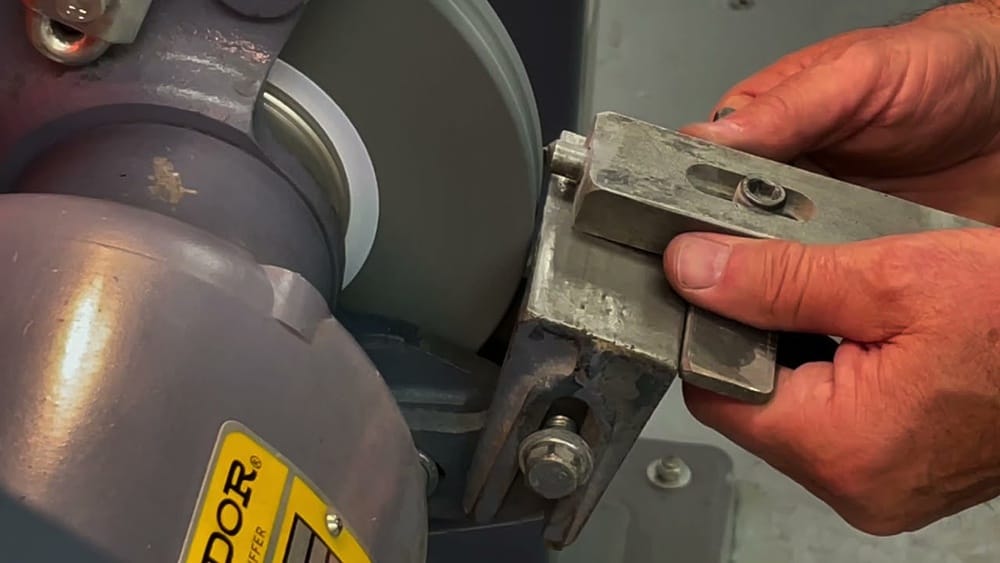 How To True A Bench Grinder Wheel