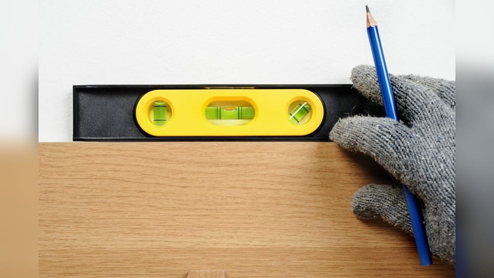 How To Use A Level Tool