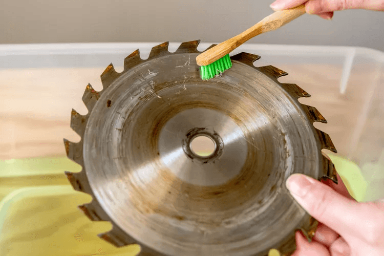 How to Clean Saw Blades: Quick Tips for Sharp, Efficient Cuts
