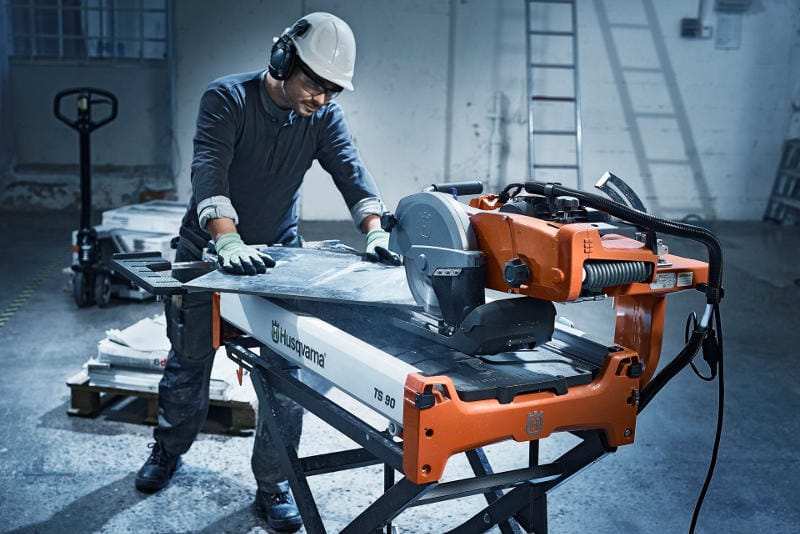 Wet Tile Saw Vs Dry Tile Saw: Which Is Best for Your Project?
