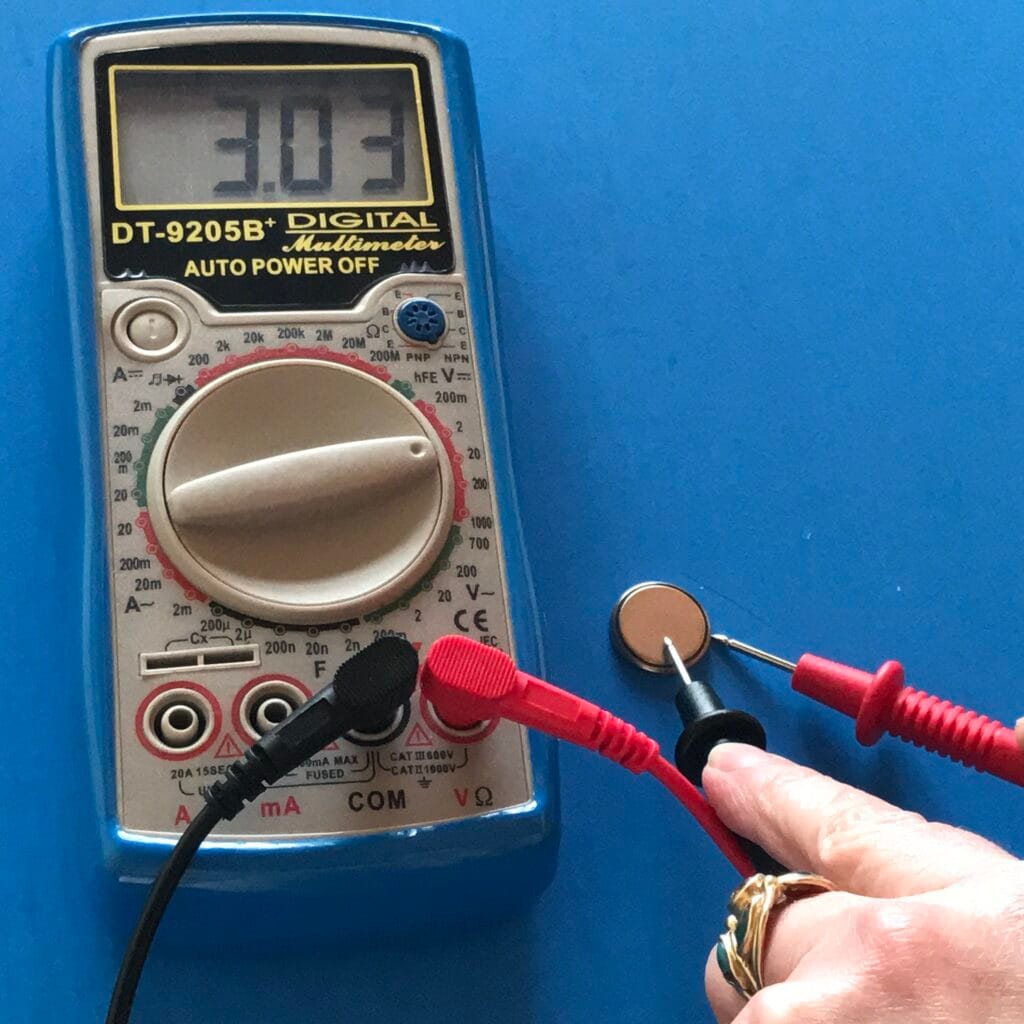 How to Test a Battery With a Multimeter: Quick Guide for Beginners