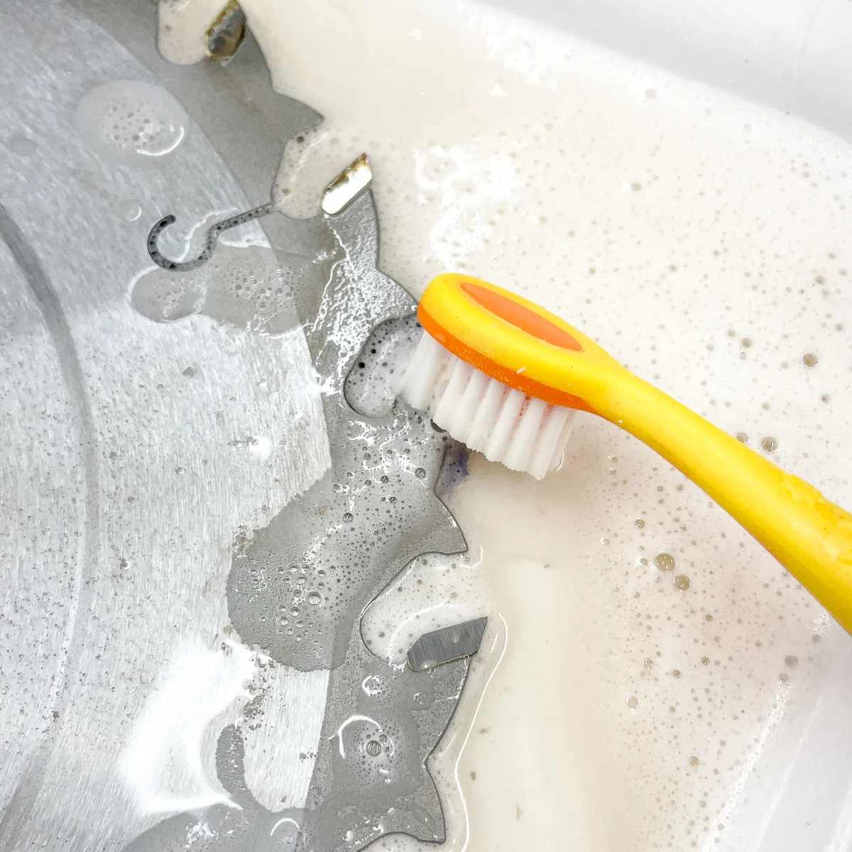 How to Clean Saw Blades: Quick Tips for Sharp, Efficient Cuts