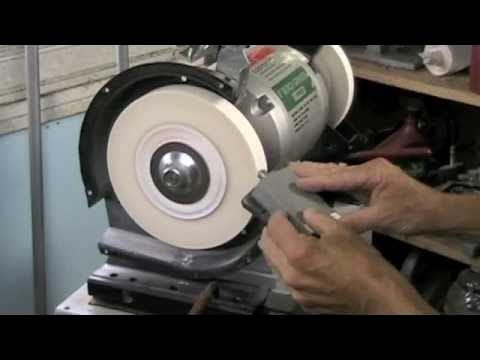 How to True a Bench Grinder Wheel for Perfect Grinding Results