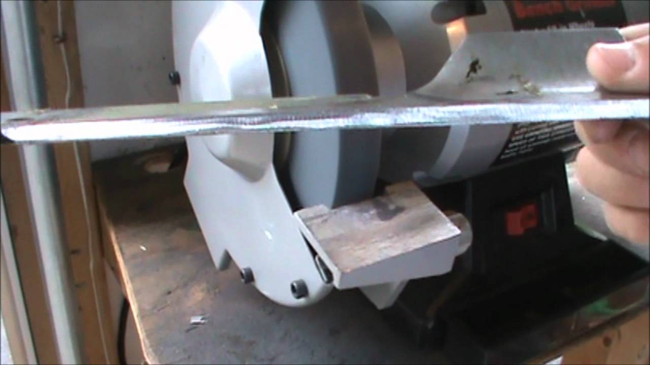 How to Sharpen a Lawn Mower Blade With a Grinder: Easy Guide